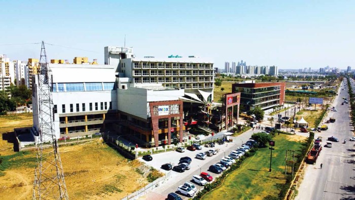 TREHAN IRIS BROADWAY 